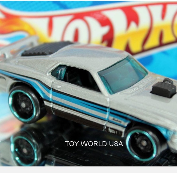 HOT WHEELS 2019 3 pack - Picture 3 of 5